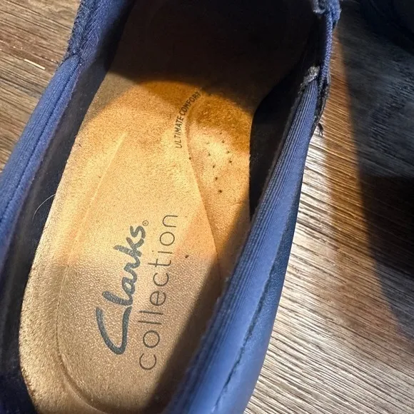 Clarks Collection Emily‎ Step Heel Loafers Navy Blue/ Black Leather Size 6