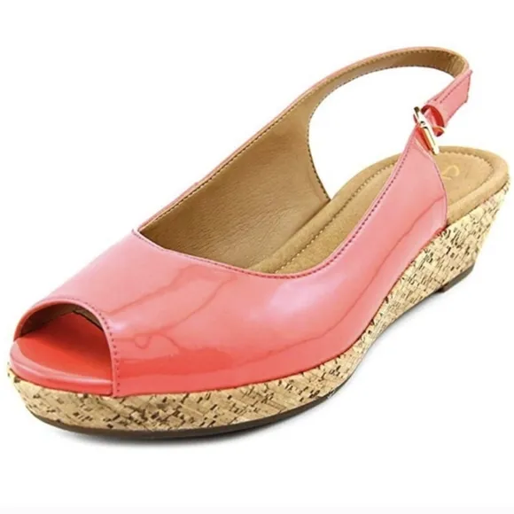 Clarks Orlena Currant Patent Leather Cork Wedge Sandal Sling Back Coral 6.5 NWOT
