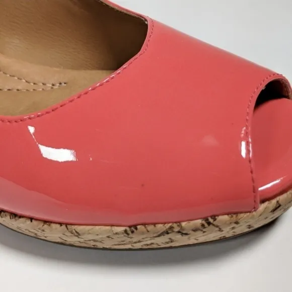 Clarks Orlena Currant Patent Leather Cork Wedge Sandal Sling Back Coral 6.5 NWOT