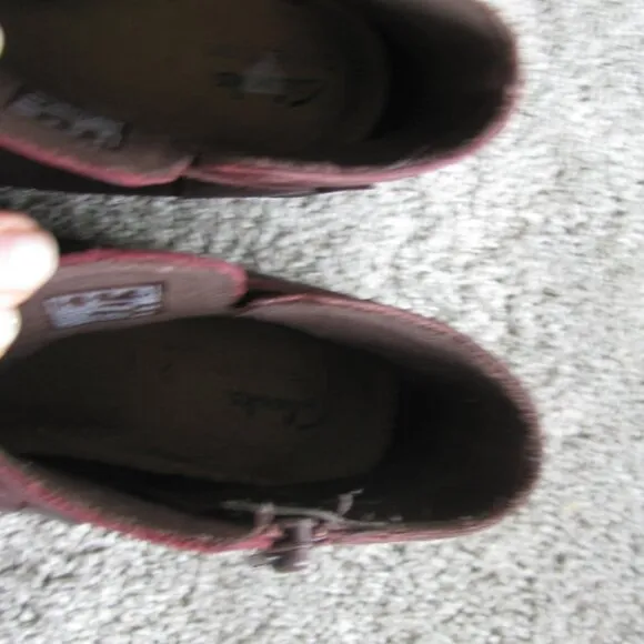 Clarks red leather ankle boots 9.5