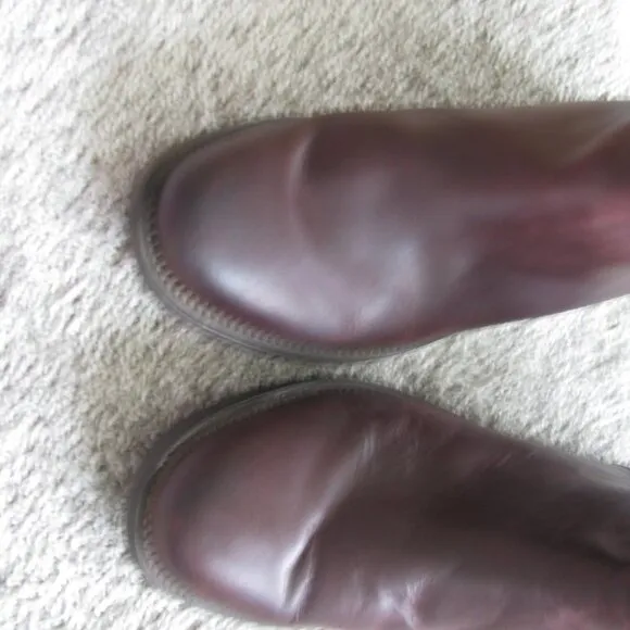 Clarks red leather ankle boots 9.5