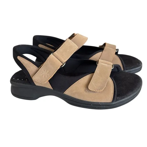 Clarks Springers Sandals Womens Shoe Size 7.5 Slingback Adjustable