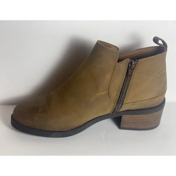 Clarks Womens Memi Zip Leather Ankle Boots Dark Tan Sz 10 Medium 2” Heel