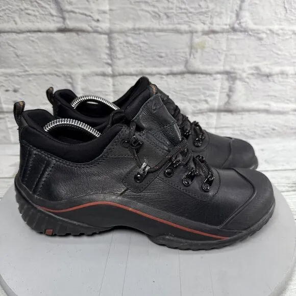 Clark’s muckers waterproof black leather rubber Women Sz 8 muck sneaker shoes