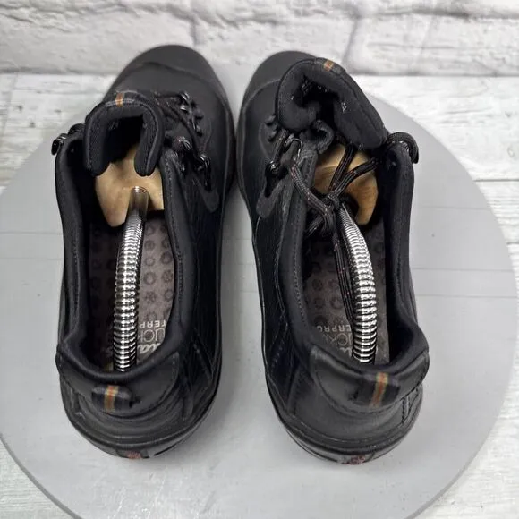 Clark’s muckers waterproof black leather rubber Women Sz 8 muck sneaker shoes
