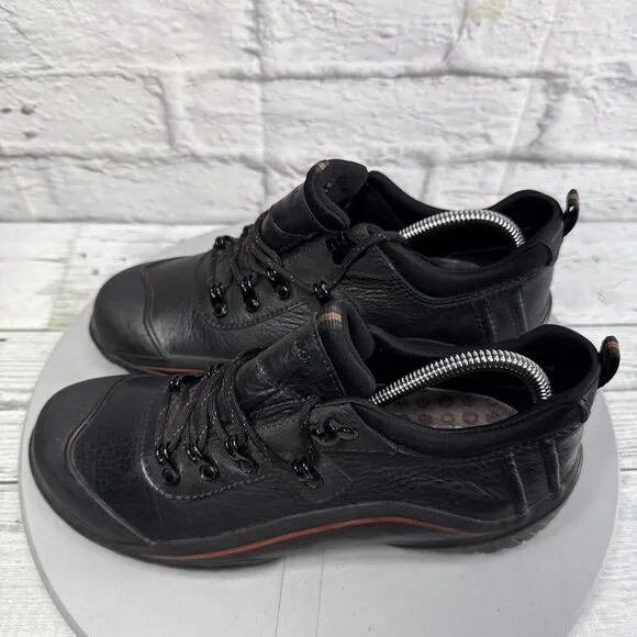 Clark’s muckers waterproof black leather rubber Women Sz 8 muck sneaker shoes