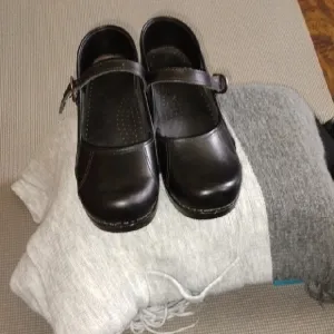 Classic Black Kids Mary Jane Shoes