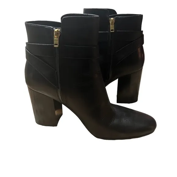 COACH Delaney Signature Buckle Bootie Heel in Classic Black Leather Size 10