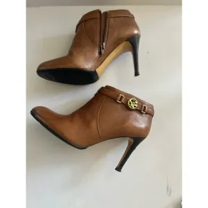 COACH Logo Salene Leather Boots Ankle Booties 3.5” Heels Size 7.5 Brown w/ gold