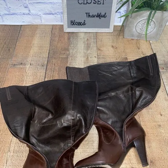 Coach Millie Boots Size 7.5  Signature C Logo Print