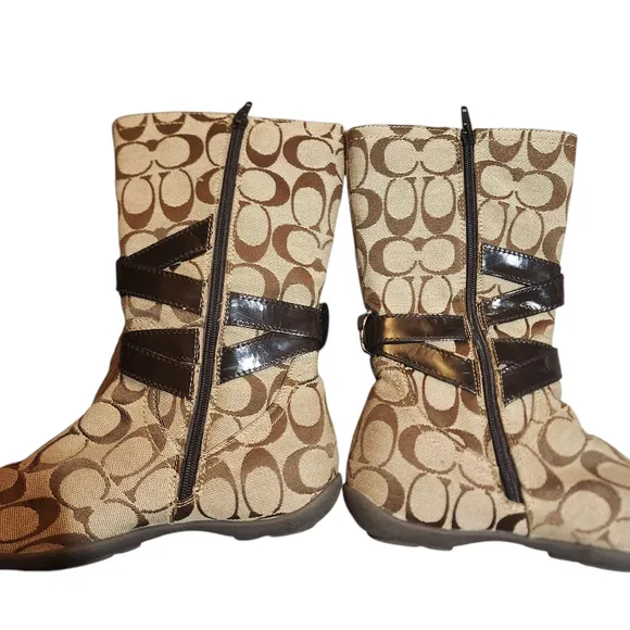 Coach Womens Boots Size 6 Beige and Brown