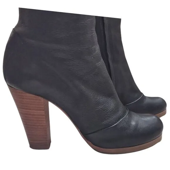 COCLICO Black Leather High Heel Boots Size 39 Designer Classic Knee High Retro