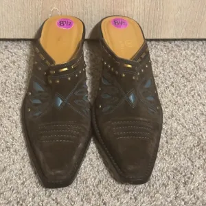 Cole Haan Stylish Brown  and Turquoise Suede Leather Women’s Shoes