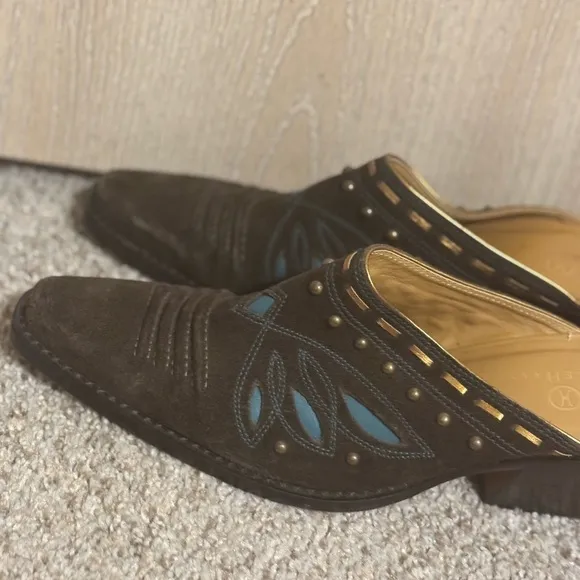 Cole Haan Stylish Brown  and Turquoise Suede Leather Women’s Shoes
