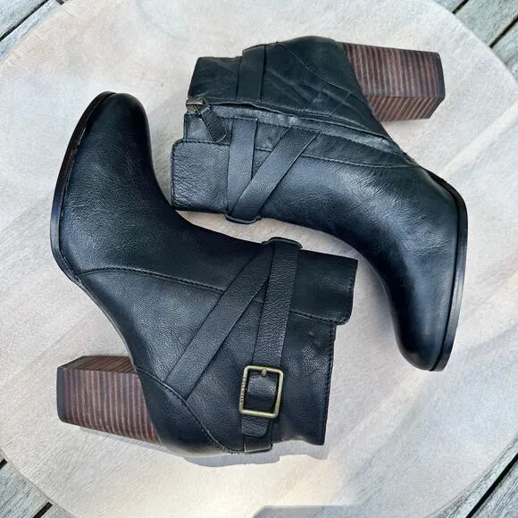 Cole Haan Women's Size 8.5 Cassidy Buckle Leather Zip Ankle Boots Black New