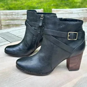 Cole Haan Women's Size 8.5 Cassidy Buckle Leather Zip Ankle Boots Black New