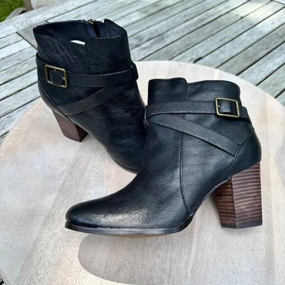 Cole Haan Women's Size 8.5 Cassidy Buckle Leather Zip Ankle Boots Black New
