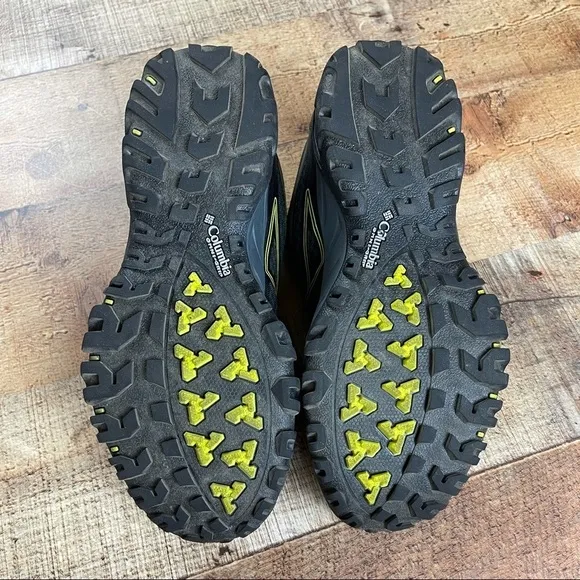 Columbia Pine Bluff Omni Tech Men`s Size 7 Black Waterproof Trail Hiking Shoes
