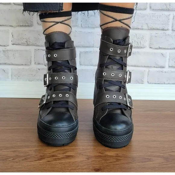 ⭐Converse Chuck 70 De Luxe Heel Leather &amp; Buckles Sz 7 Women Boots Brown A12209C