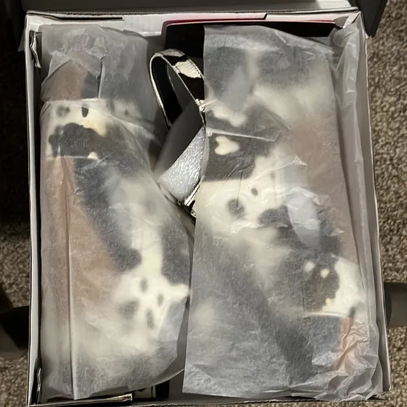Corkys Carly LEATHER Pasture size 11