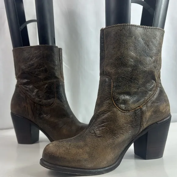 Corral Indie Spirit Distressed Leather Women's Ankle Boots