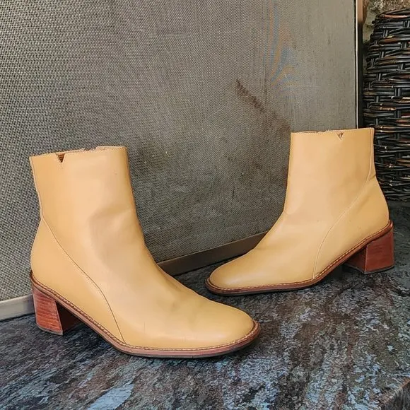 COUP D'ETAT LTD Gold Leather Block Heel Ankle Boots Size 8M