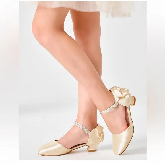 Coutgo Girls Elegant Cream Dress Shoes with Sparkly Bow Detail
