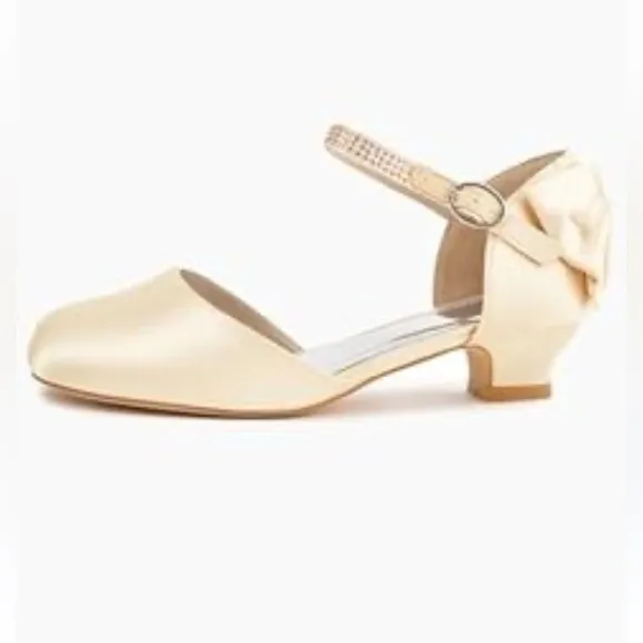 Coutgo Girls Elegant Cream Dress Shoes with Sparkly Bow Detail