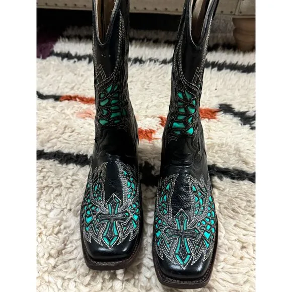 Cowgirl Western Leather Boots Black &amp; Teal Crosses &amp; Wings Women's‎ 8 / 8.5