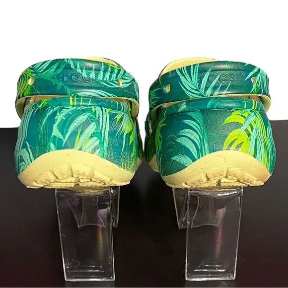 Crocs Classic Bae Clogs Tropical Fern Leaf print, size 7. Green platform shoes