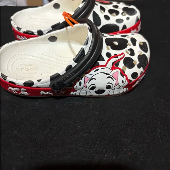Crocs Kids' Colorful Clogs they look good and clean