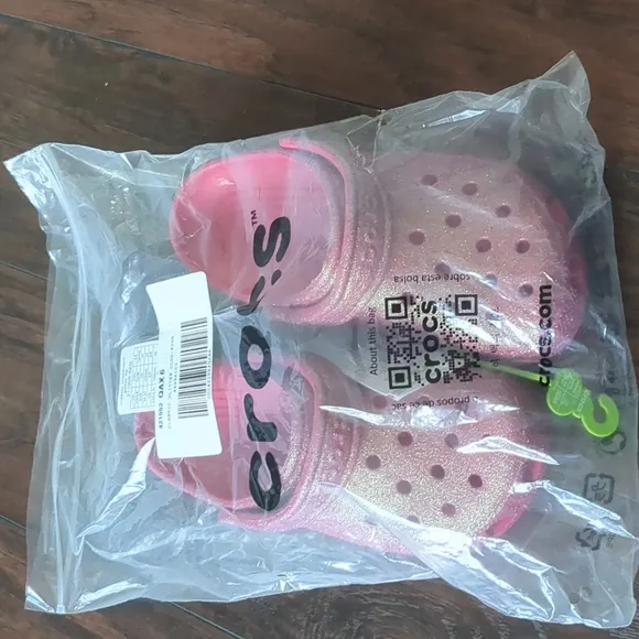 CROCS Pink Sandals with Ventilation and Comfortable Fit