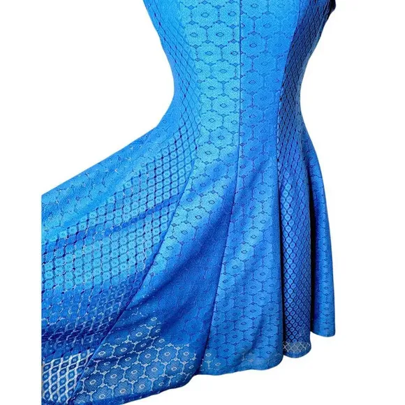 DANNY AND NICOLE Women's Regular Floral Mesh A Line Dress Size 6 Light Blue