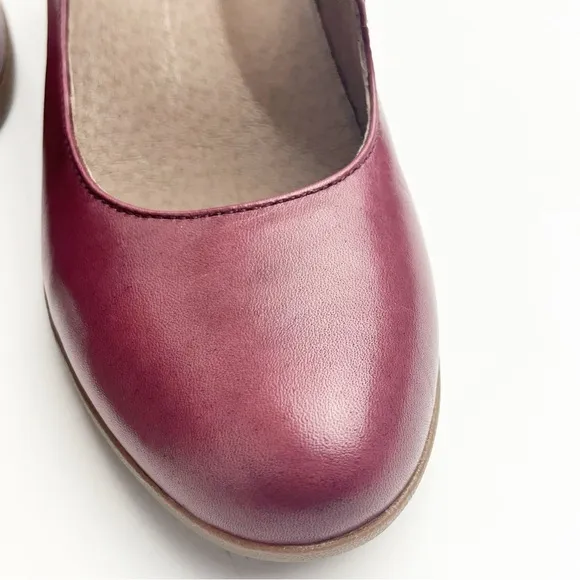 DANSKO Dianne Leather Upper Cabernet Adjustable Strap Mary Jane Heels Size 8