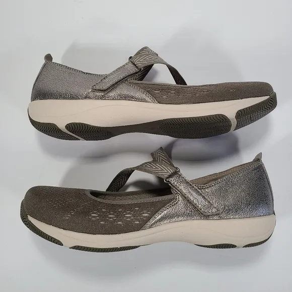 Dansko Haven Mary Jane Shoes Taupe Metallic Women Size 9