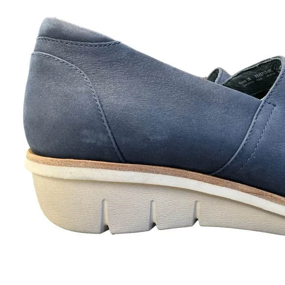 Dansko Laraine Waterproof Blue Nubuck Slip On Sneakers Size 38/7.5 EUC #CL-35