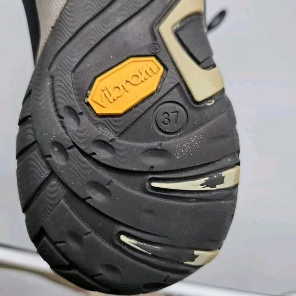 Dansko Peggy Women's Waterproof Black Shoes Vibram Sole Size 6.5/37