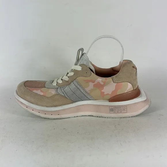 Deckers x Lab pink white waterproof athletic platform running shoes women’s 8