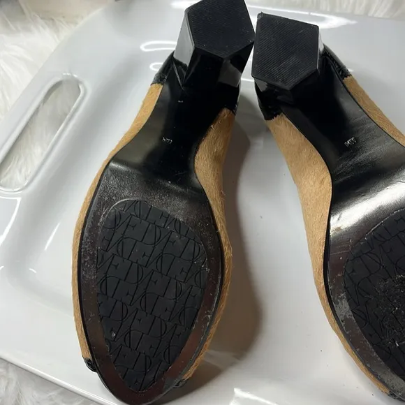 Diane Von Furstenberg Stylish Black and Tan Women's Heels