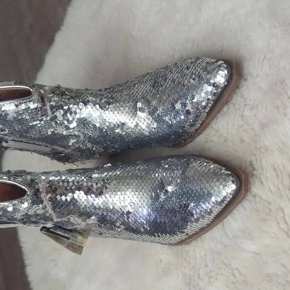 DINGO Bling Thing Sequin Ankle Boots ~ NWT