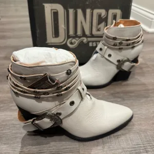 Dingo Born To Run White Leather Studded Buckle Ankle Heeled Bootie Boots DL242