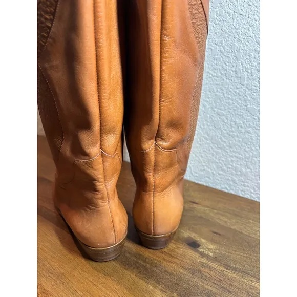 DINGO Leather Cowboy Boots Western Style Detail Brown Boots Women's size 7.5