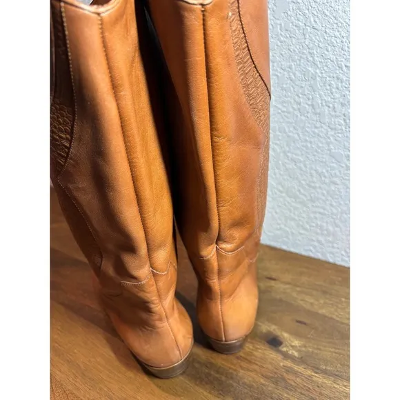 DINGO Leather Cowboy Boots Western Style Detail Brown Boots Women's size 7.5