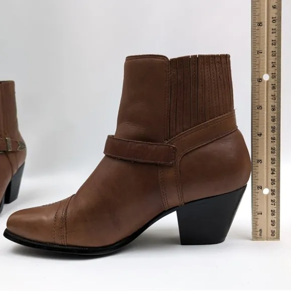 Dingo Western Cowgirl Buckle Strap Ankle Boot Leather Square Toe Pull On 6.5