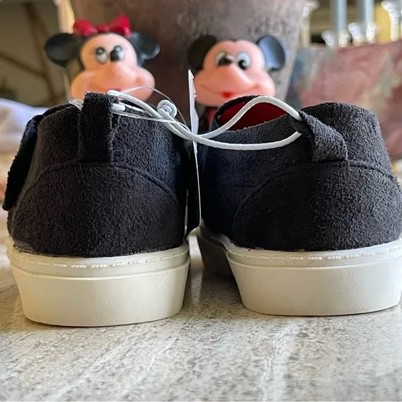 DISNEY | NWT Baby Mickey Mouse Slip-On Shoes | US 18-24 Months / EUR 22