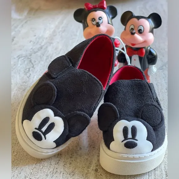 DISNEY | NWT Baby Mickey Mouse Slip-On Shoes | US 18-24 Months / EUR 22