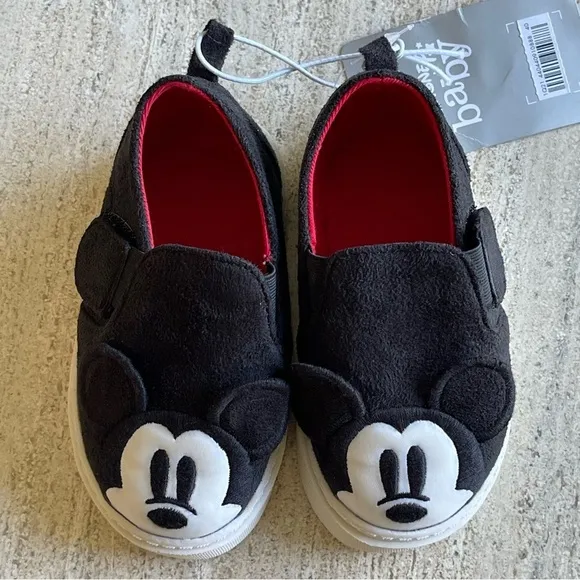 DISNEY | NWT Baby Mickey Mouse Slip-On Shoes | US 18-24 Months / EUR 22