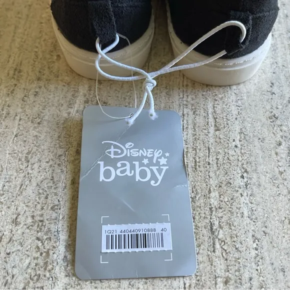 DISNEY | NWT Baby Mickey Mouse Slip-On Shoes | US 18-24 Months / EUR 22