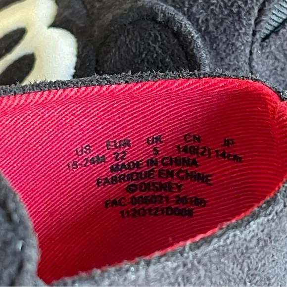 DISNEY | NWT Baby Mickey Mouse Slip-On Shoes | US 18-24 Months / EUR 22