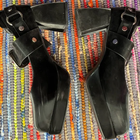 Disturbia | EUC witch kicks size us10 | Cherish Mary Janes Black Platform Shoes